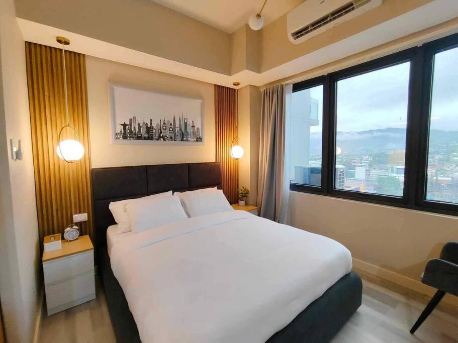 Baseline Premier 1-bedroom 17th